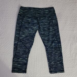 Tek Gear Women's Blue/Green/Black Capri Leggings Size Small